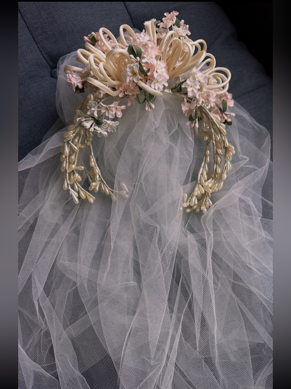 Vintage 1950’s Bridal Floral Pearl Headpiece Veil with Tulle - Ivory